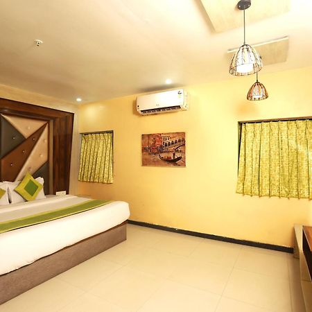 Hotel Elite Continental- Near Mumbai International Airport Andheri East エクステリア 写真