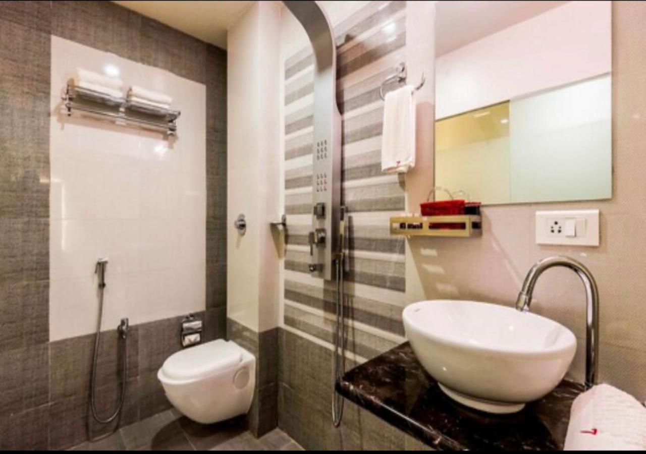 Hotel Elite Continental- Near Mumbai International Airport Andheri East エクステリア 写真