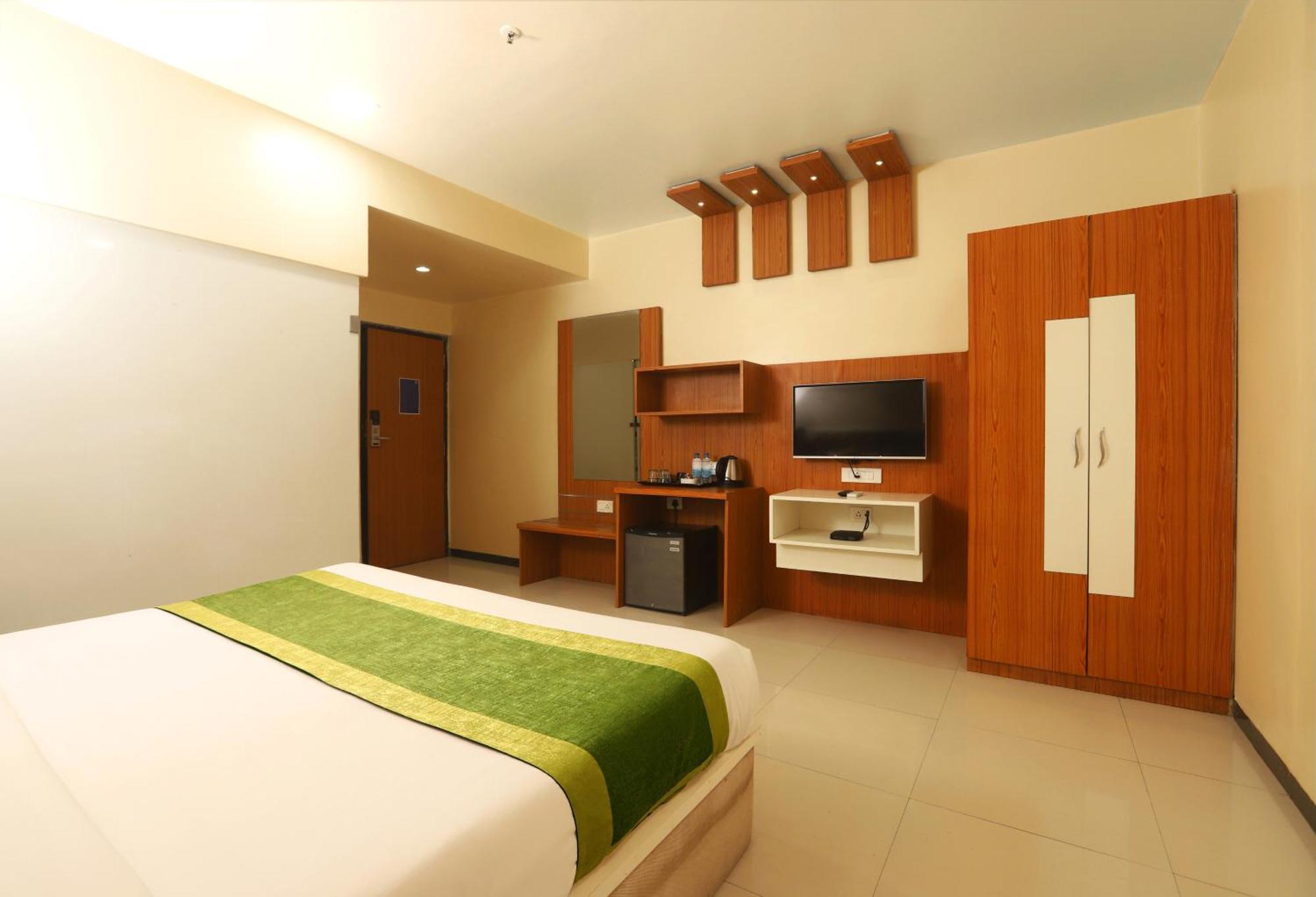 Hotel Elite Continental- Near Mumbai International Airport Andheri East エクステリア 写真