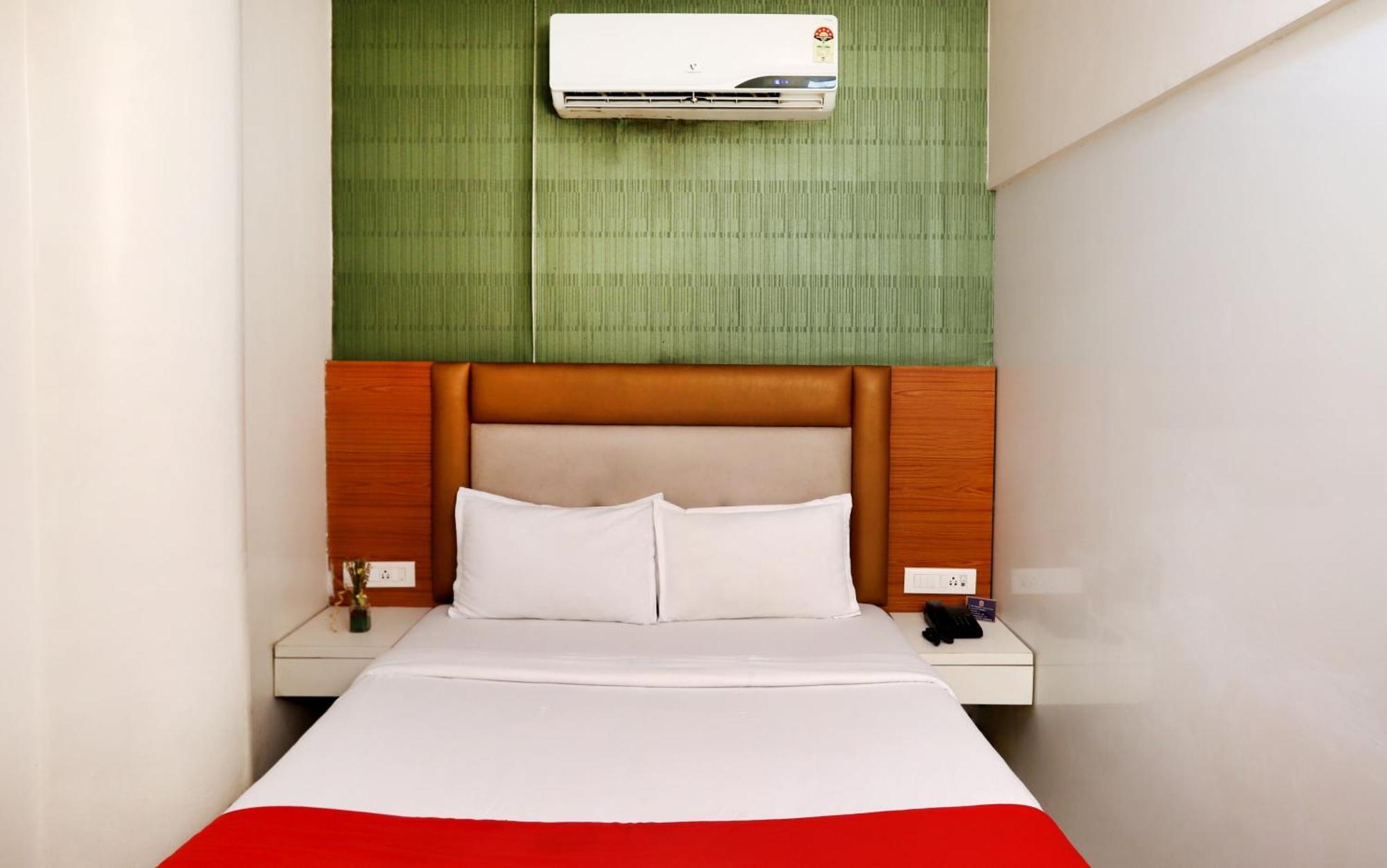Hotel Elite Continental- Near Mumbai International Airport Andheri East エクステリア 写真