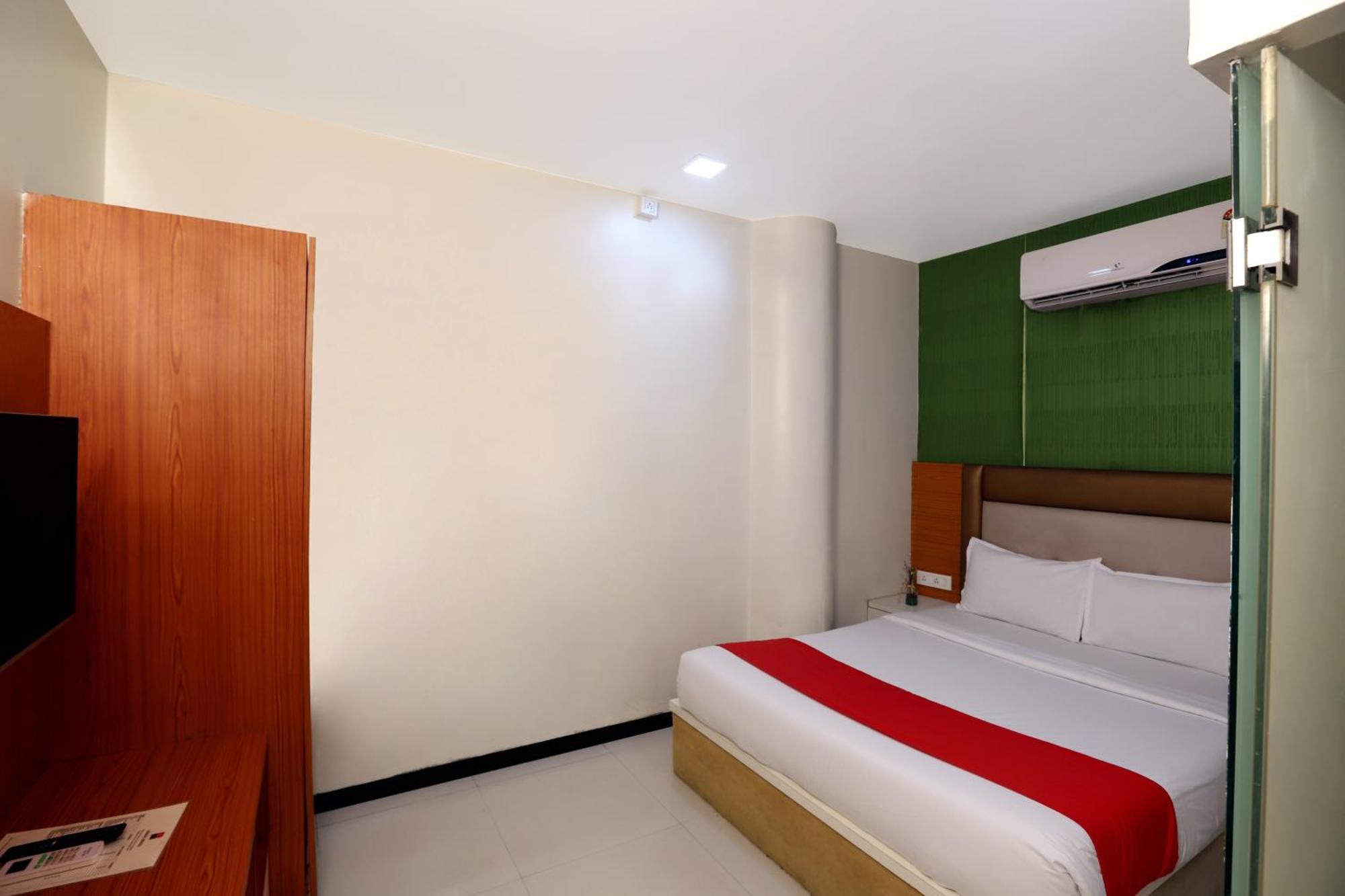 Hotel Elite Continental- Near Mumbai International Airport Andheri East エクステリア 写真