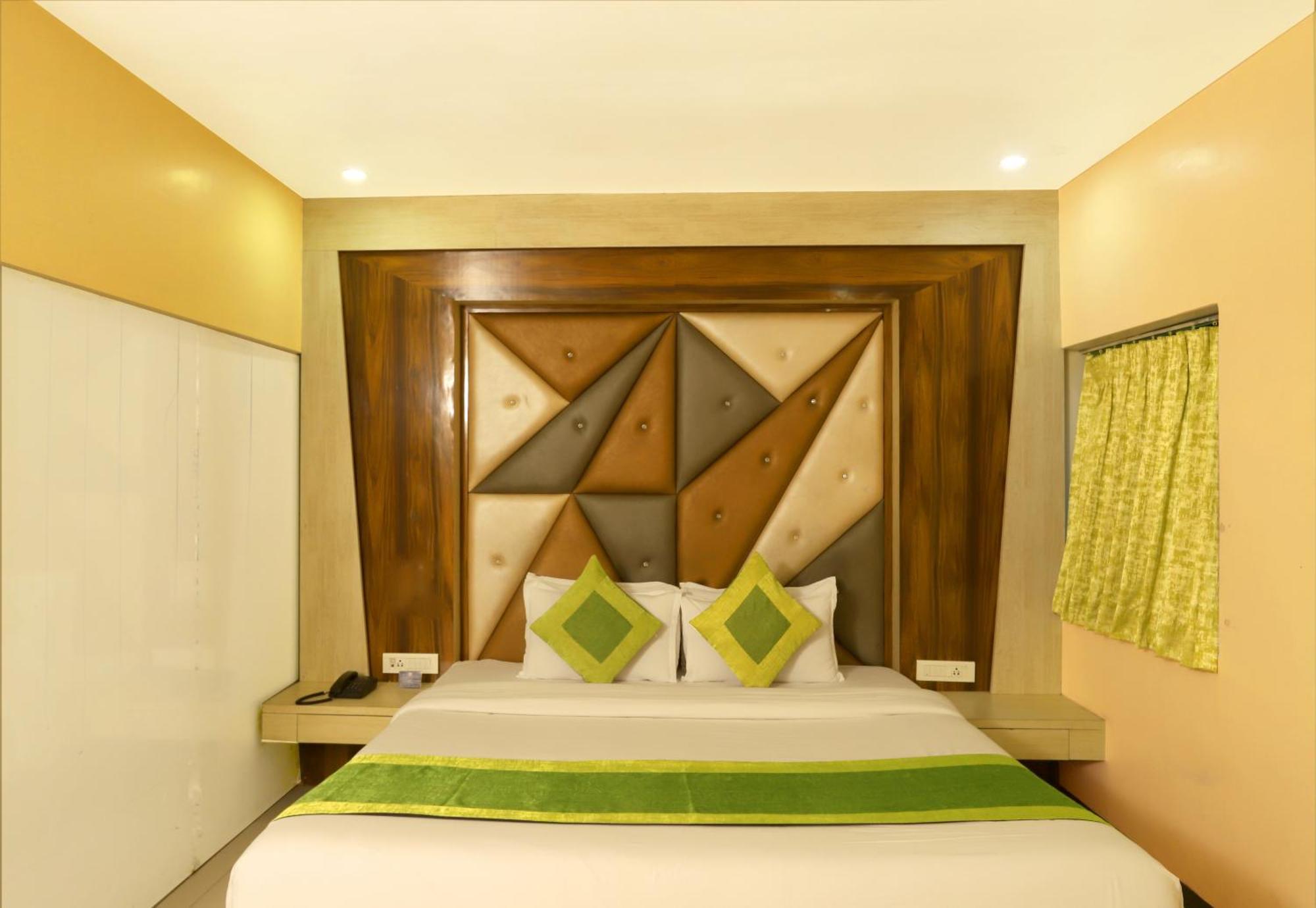 Hotel Elite Continental- Near Mumbai International Airport Andheri East エクステリア 写真