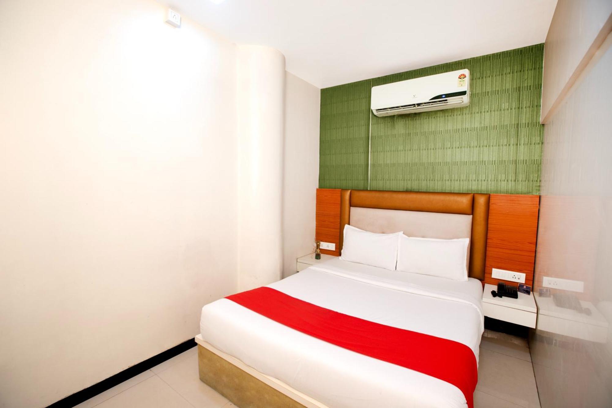 Hotel Elite Continental- Near Mumbai International Airport Andheri East エクステリア 写真